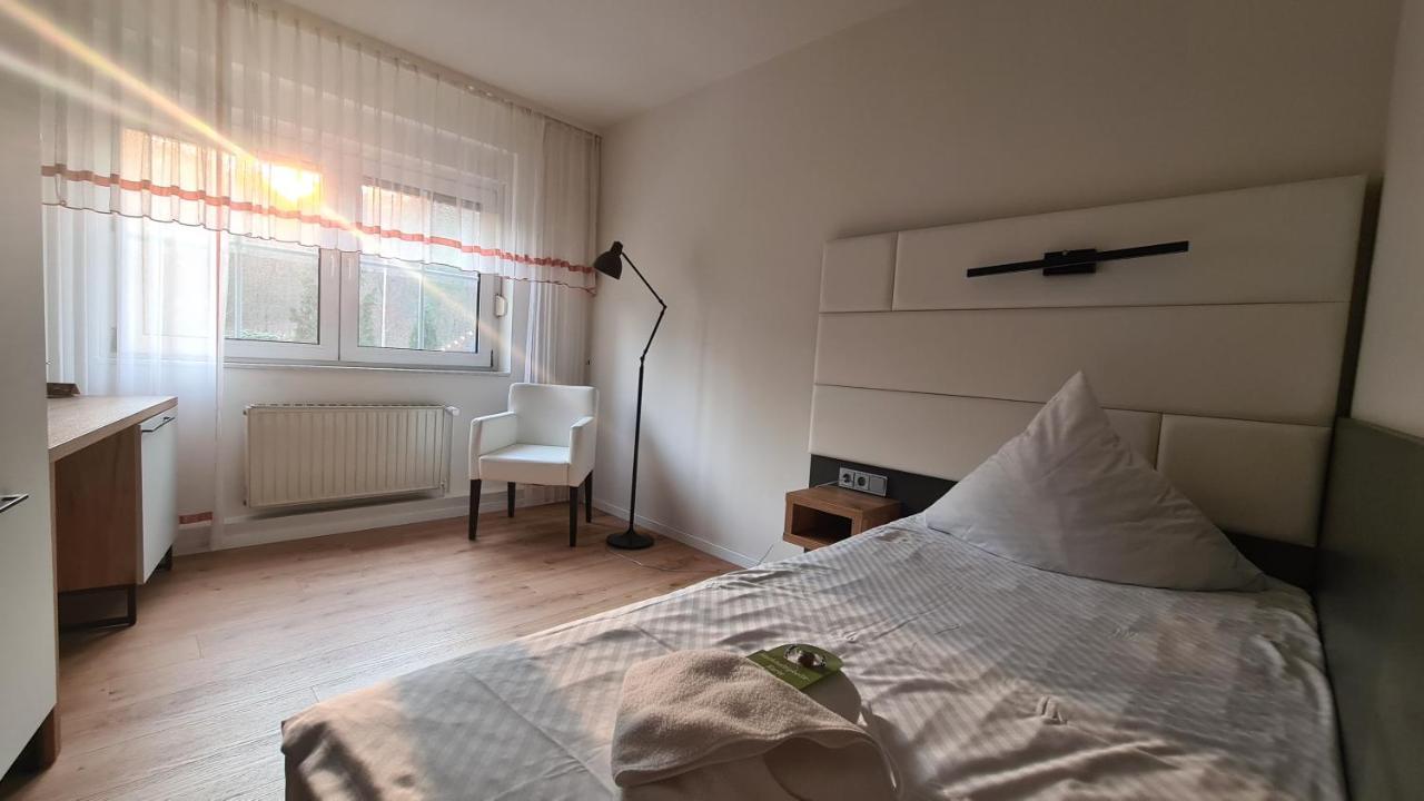 Hotel Am Wald B&B Michendorf Buitenkant foto