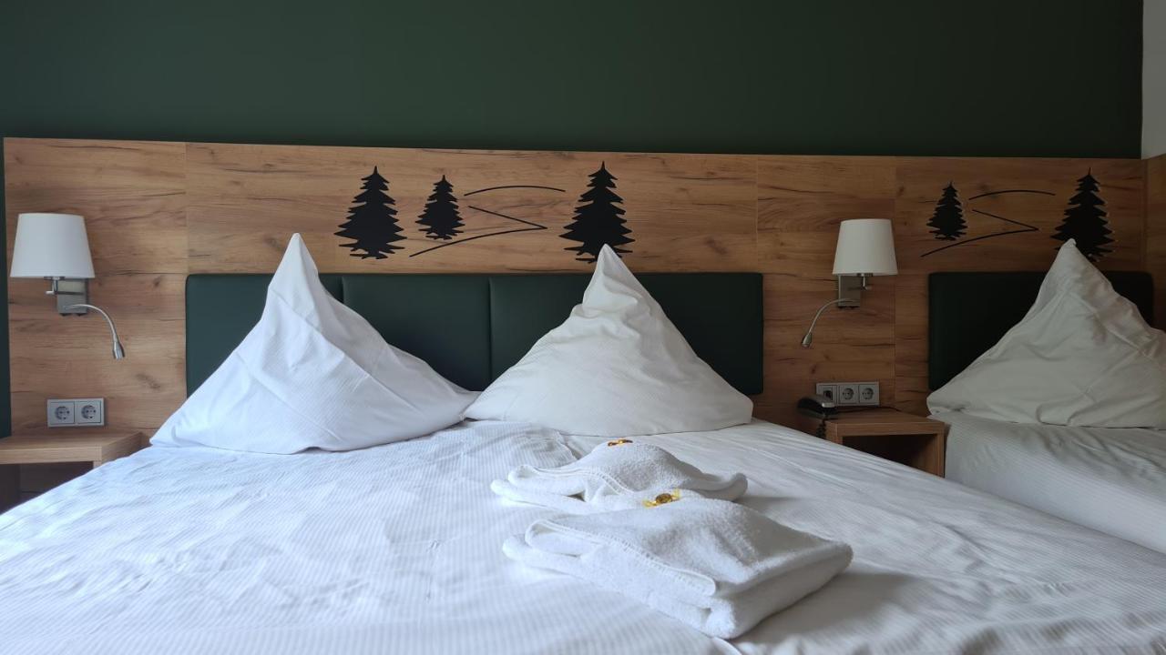 Hotel Am Wald B&B Michendorf Buitenkant foto